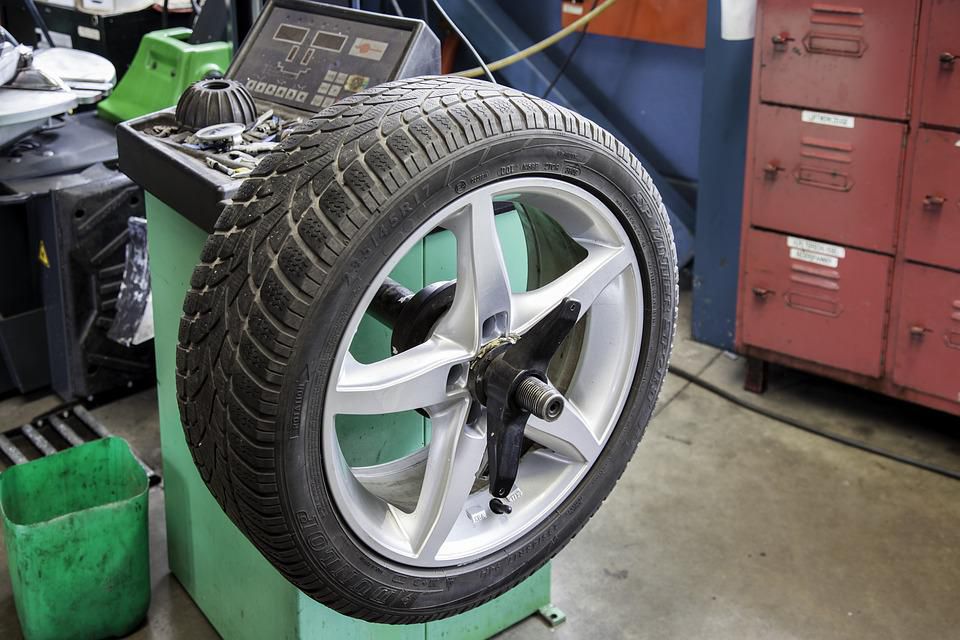 Jaké vybavení nesmí chybět v žádném pneuservisu a autoservisu?
