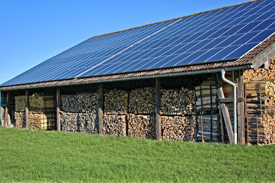 Vyhněte se zvyšujícím cenám za energie díky fotovoltaickému systému Alpha Storion!